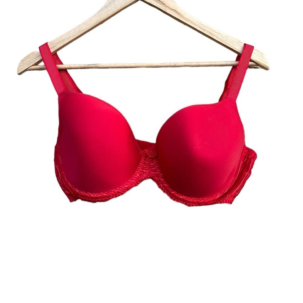 Wacoal red underwire bra size 38DD Style 853117